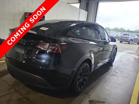 Used 2021 Tesla Model Y Long Range AWD/4WD image 3