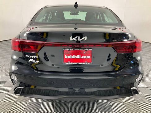 Used 2023 Kia Forte LXS image 5