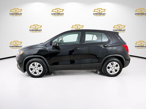 Used 2019 Chevrolet Trax LS FWD image 5