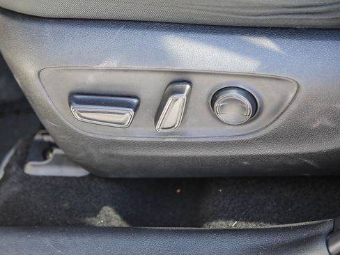 Certified 2020 Toyota RAV4 XLE w/ Carpet Mat Package FWD image 20