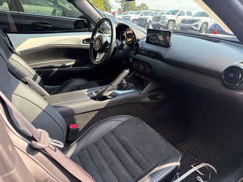 Used 2024 MAZDA MX-5 Miata RF Club w/ Weather Package RWD image 5