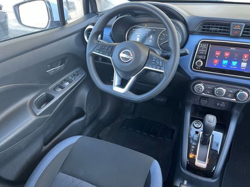 Used 2025 Nissan Versa SV image 30