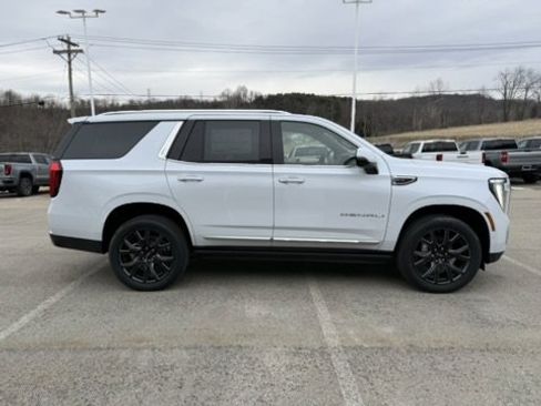 New 2026 GMC Yukon Denali w/ Sun & Power Step Package image 6