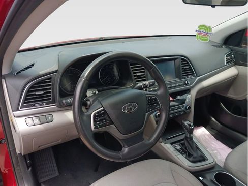 Used 2017 Hyundai Elantra SE w/ SE A/T Tech Package 03 FWD image 6