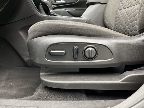 Used 2020 Chevrolet Equinox LT FWD image 10
