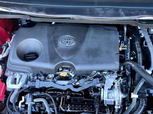 Used 2021 Toyota Sienna XLE image 32