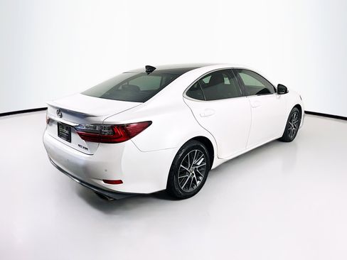Used 2017 Lexus ES 350 w/ Navigation System Package image 9