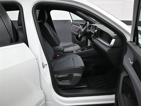 New 2026 Volkswagen Tiguan SE R-Line image 14