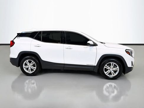 Used 2020 GMC Terrain SLE FWD image 10