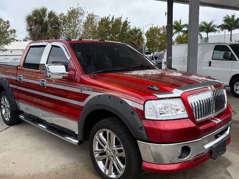Used 2006 Lincoln Mark LT 4x4 image 3