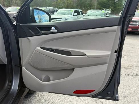 Used 2019 Hyundai Tucson SE AWD/4WD image 21