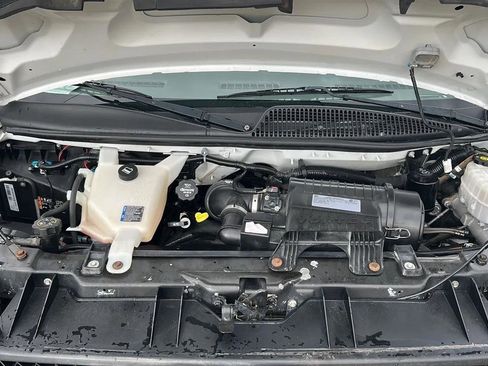 Used 2018 Chevrolet Express 3500 LT w/ LT Preferred Equipment Group image 22
