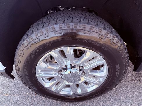 Used 2022 GMC Sierra 2500 Denali image 17