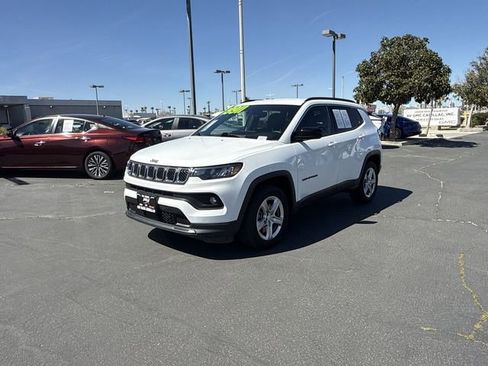 Used 2023 Jeep Compass Latitude AWD/4WD image 40