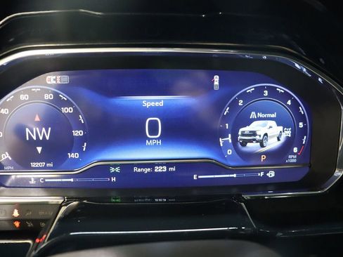 Used 2024 Chevrolet Silverado 1500 LT Trail Boss w/ Convenience Package II image 52