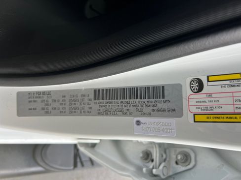 Used 2020 RAM 1500 Laramie image 23