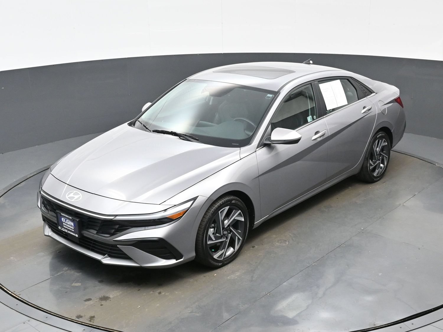 Certified 2025 Hyundai Elantra Limited FWD image 33