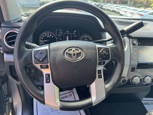 Used 2018 Toyota Tundra SR5 AWD/4WD image 17