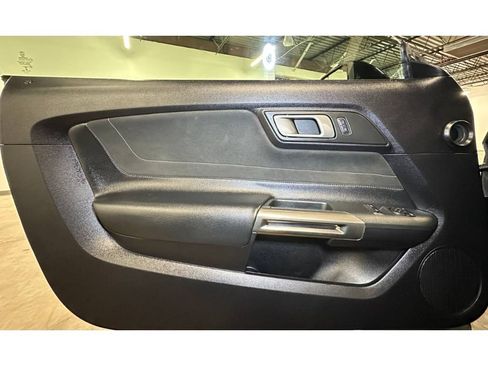 Used 2018 Ford Mustang Shelby GT350 RWD image 18