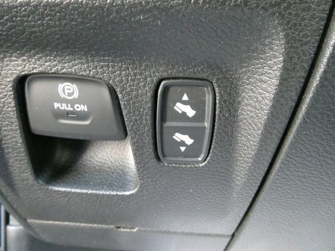 Used 2020 RAM 1500 Big Horn image 24