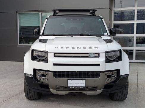 Certified 2022 Land Rover Defender 110 X-Dynamic HSE image 2