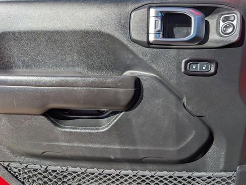 Used 2018 Jeep Wrangler Unlimited Sport S image 12