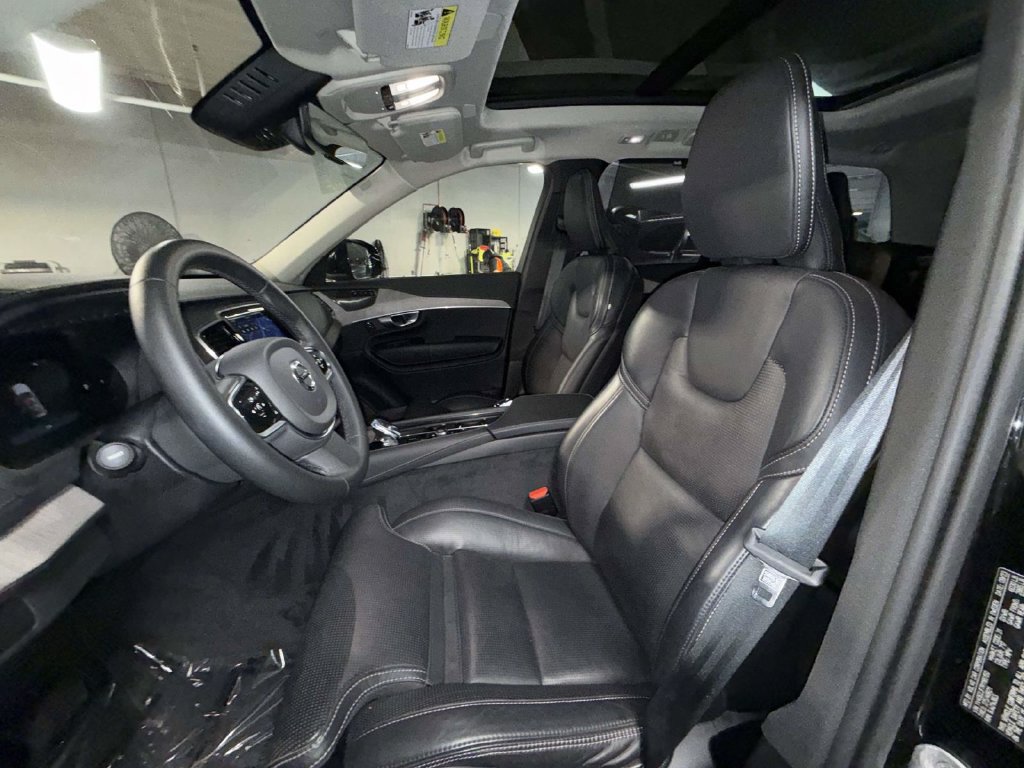 Used 2024 Volvo XC90 B6 Ultimate w/ Protection Package AWD/4WD image 2