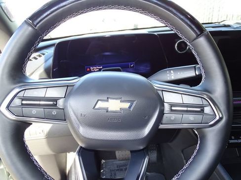Used 2025 Chevrolet Traverse High Country AWD/4WD image 15