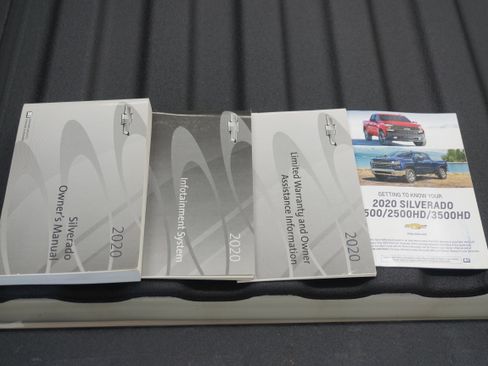 Used 2020 Chevrolet Silverado 1500 RST AWD/4WD image 25