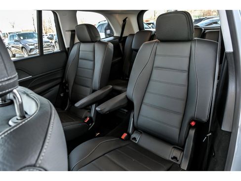 New 2026 Mercedes-Benz GLS 450 4MATIC image 9