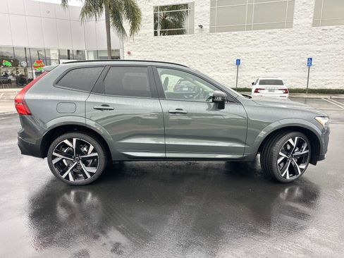 New 2026 Volvo XC60 T8 Ultra w/ Climate Package image 3