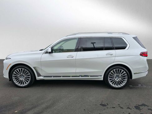 Used 2026 BMW X7 xDrive40i w/ Executive Package image 4