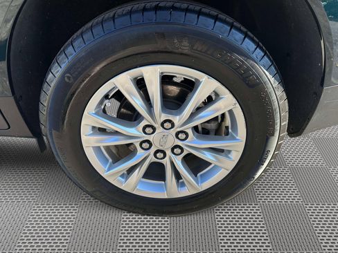 Certified 2025 Cadillac XT5 Luxury image 35