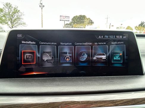 Used 2016 BMW 740i RWD image 21