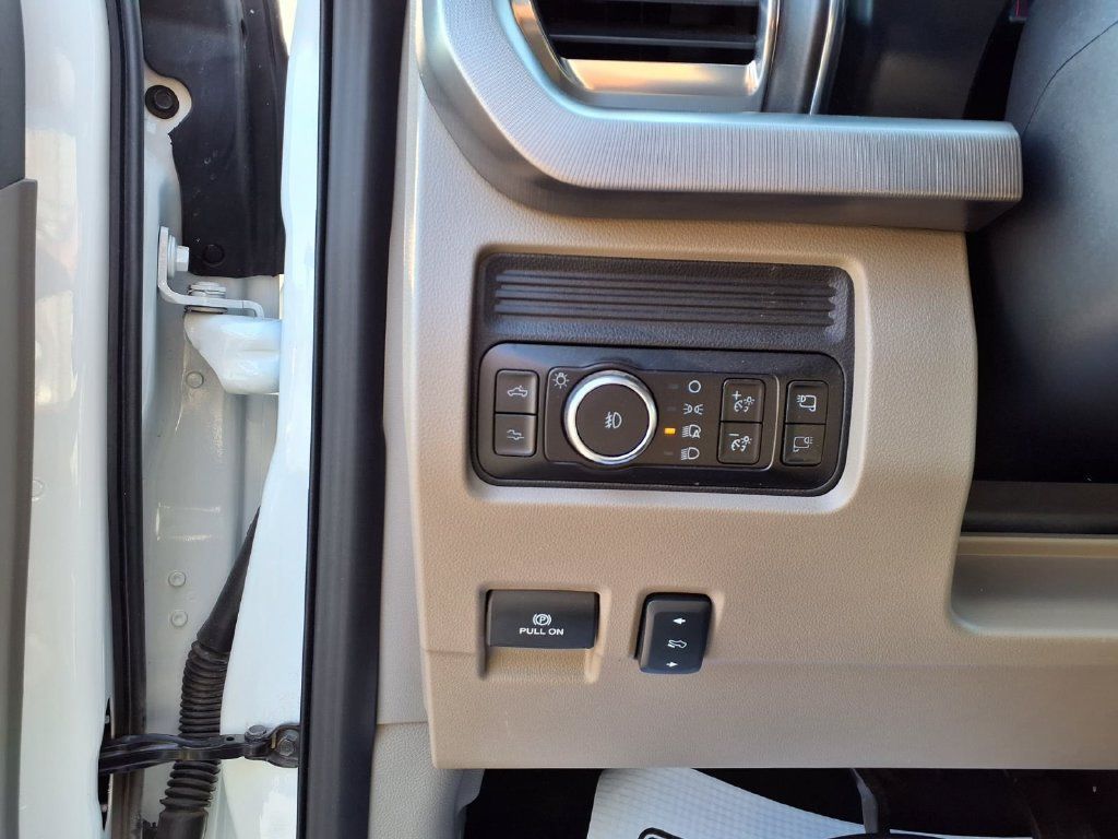 Used 2025 Ford F450 Platinum w/ Platinum Plus Package AWD/4WD image 12