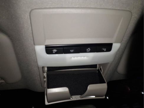 Used 2024 Nissan Sentra SV FWD image 25