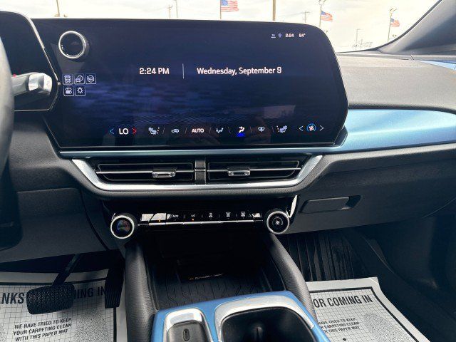 Used 2025 Chevrolet Equinox EV LT w/ Convenience Package FWD image 20