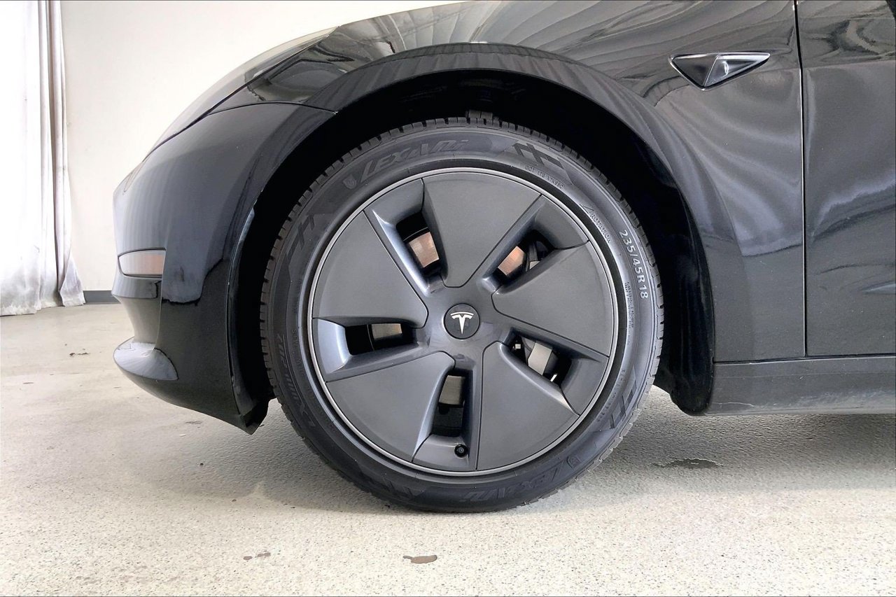 Used 2023 Tesla Model 3 Standard Range RWD image 6