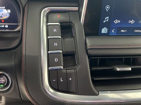 Used 2023 Chevrolet Suburban RST w/ Luxury Package image 15