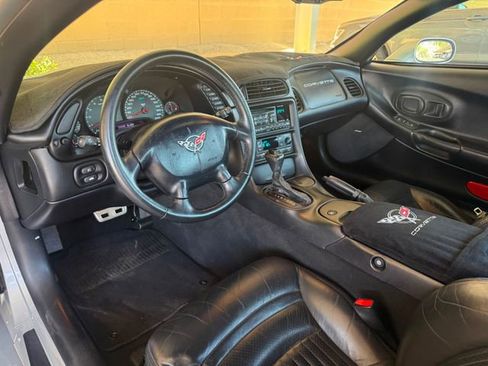 Used 1998 Chevrolet Corvette Coupe w/ Roof Pkg RWD image 40