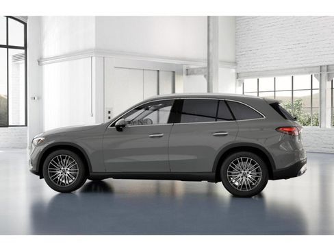 Used 2026 Mercedes-Benz GLC 300 4MATIC image 33