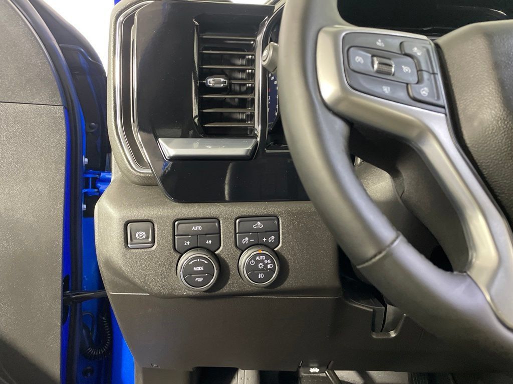 Used 2025 Chevrolet Silverado 1500 RST w/ All Star Edition Plus AWD/4WD image 14