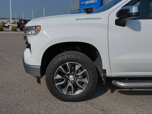 Used 2023 Chevrolet Silverado 1500 LT w/ Protection Package AWD/4WD image 11