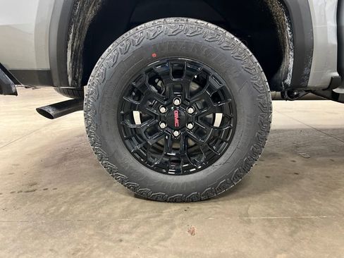 New 2026 GMC Canyon Elevation w/ Convenience Package image 9