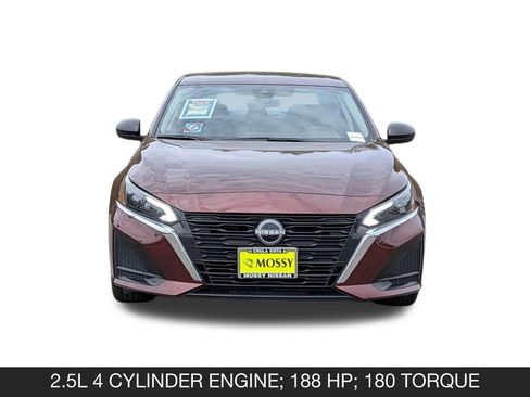 Used 2025 Nissan Altima 2.5 SV FWD image 4