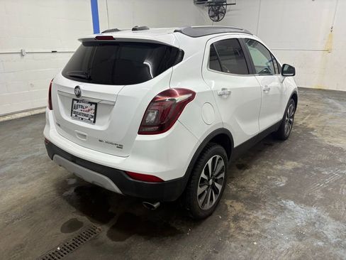 Used 2021 Buick Encore Preferred AWD/4WD image 2