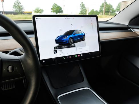 Used 2022 Tesla Model 3 Long Range AWD/4WD image 22