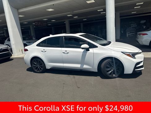 Used 2023 Toyota Corolla XSE FWD image 15