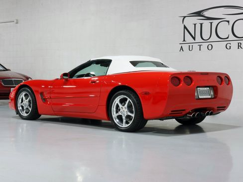 Used 2000 Chevrolet Corvette Convertible w/ Memory Pkg image 16