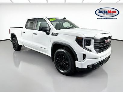 Used 2024 GMC Sierra 1500 Pro w/ Graphite Edition